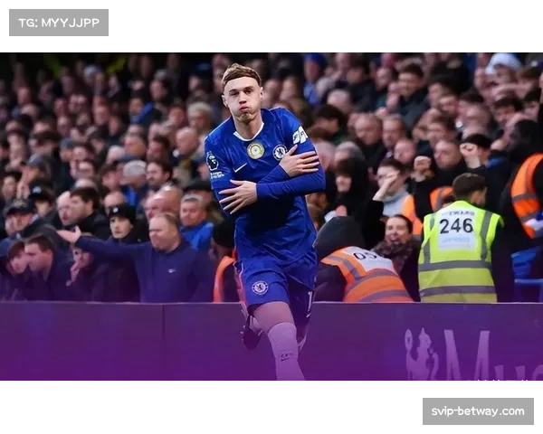 切尔西古斯托内收中场效果显著 助球队2比0胜埃弗顿 切尔西古斯托内收中场效果显著 助球队2比0胜埃弗顿